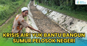 Setiap Hari Santri Berjalan Jauh Demi Setetes Air Bersih